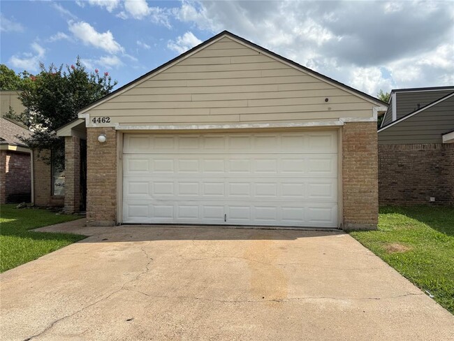 property at 4462 Yupon Ridge Dr