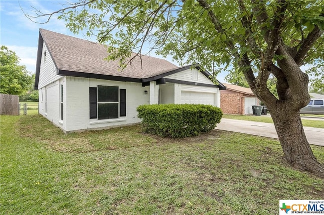 property at 4609 Calle Nogal