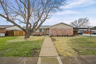 565 Park Center Blvd in Saginaw, TX - Building Photo