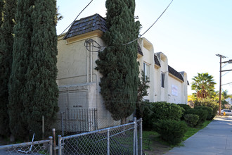 Camelot Apartments in El Cajon, CA - Building Photo - Building Photo