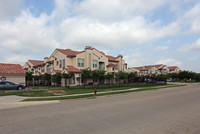 Waxahachie Village Condominiums photo'