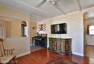 19 Lowery St in Henderson, NV - Building Photo - Building Photo