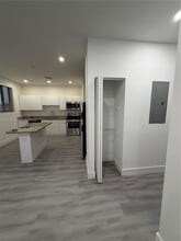 859 E 24th St in Hialeah, FL - Building Photo - Building Photo