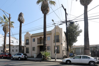 1430 S Bonnie Brae St in Los Angeles, CA - Foto de edificio - Building Photo