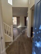 13347 Stonebridge Ct in Moorpark, CA - Foto de edificio - Building Photo