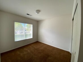 185 Sampson in Imperial, CA - Building Photo - Building Photo