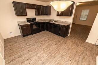 8626 Tesoro Hills in San Antonio, TX - Building Photo - Building Photo