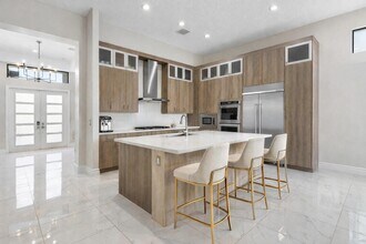 17317 Santaluce Mnr in Boca Raton, FL - Building Photo - Building Photo