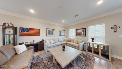 2506 Beach Blvd, Unit 2-C in Biloxi, MS - Building Photo - Building Photo