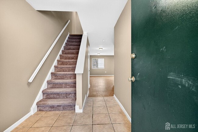 70 Hampshire Dr in Plainsboro, NJ - Building Photo - Building Photo