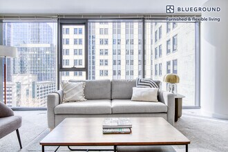 210 N Wells St in Chicago, IL - Building Photo - Building Photo