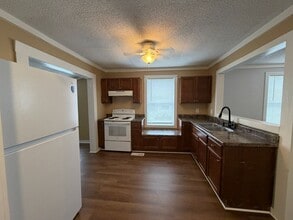 145 Church St in Calhoun, TN - Building Photo - Building Photo