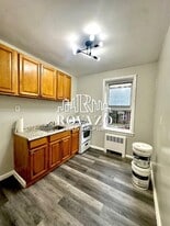 129 Chancellor Ave in Newark, NJ - Building Photo