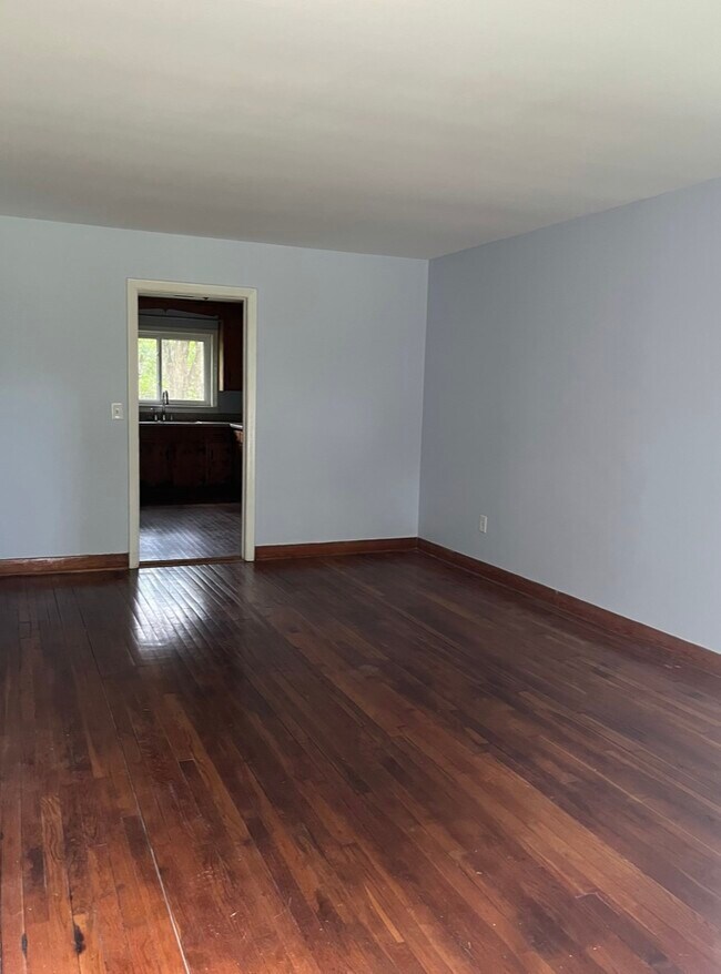 2074 Seabrook Ave, Unit B in Charleston, SC - Foto de edificio - Building Photo