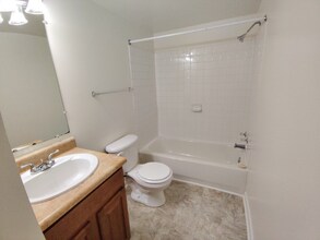 600 Reusens Rd in Lynchburg, VA - Foto de edificio - Building Photo