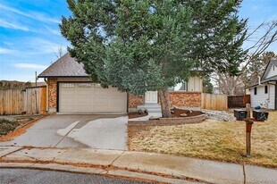 631 Devinney Ct in Golden, CO - Building Photo