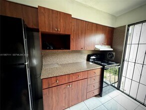 1232 NE 136th Terrace in North Miami, FL - Building Photo - Building Photo