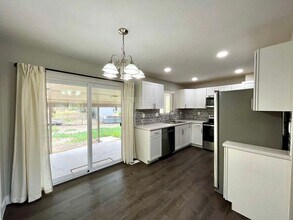 2123 Fernwood Dr in Colorado Springs, CO - Building Photo - Building Photo