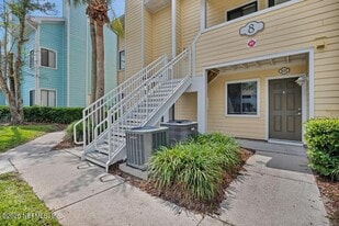 100 Fairway Park Blvd in Palm Valley, FL - Building Photo