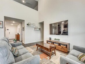 1308 Oak Orch Ln in Denton, TX - Building Photo - Building Photo