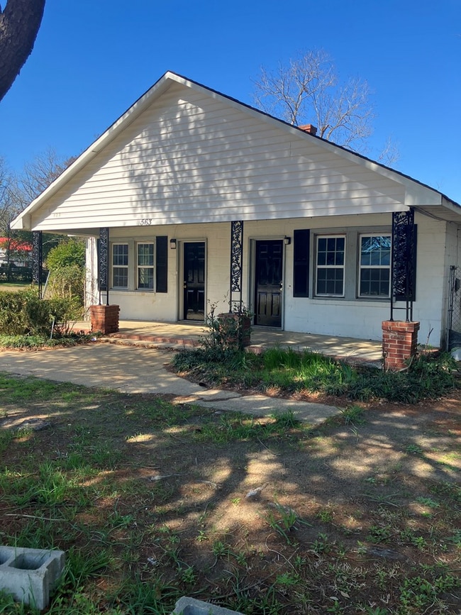 563 McCrays Mill Rd in Sumter, SC - Building Photo - Building Photo