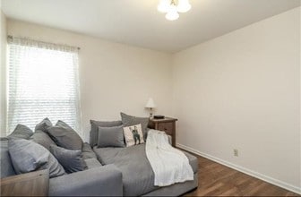 4426 Jarboe St, Unit 5 in Kansas City, MO - Foto de edificio - Building Photo