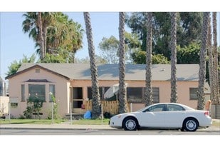 8564-8568 3/4 Artesia Blvd in Bellflower, CA - Building Photo