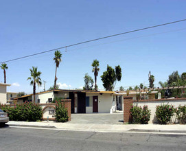 Sunrise Studios in Palm Springs, CA - Building Photo - Building Photo