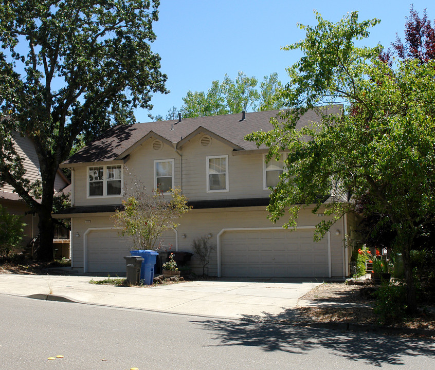 3200 Nielsen Ct in Santa Rosa, CA - Foto de edificio