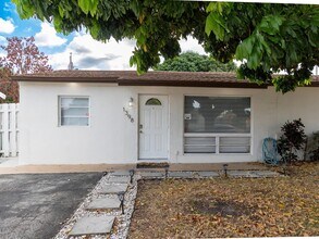 1398 SW 47th Ter in Fort Lauderdale, FL - Building Photo - Building Photo
