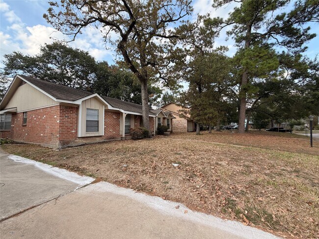 13015 Shady Knoll Ln in Cypress, TX - Building Photo - Building Photo