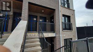 349-349 Wheat Boom Dr. in Oakville, ON - Building Photo - Building Photo