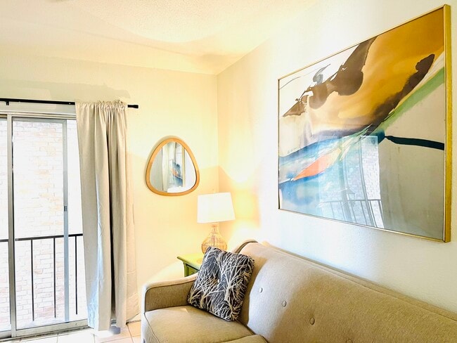 property at 2224 S Piney Point Rd