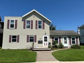 428 Chippewa St in Eau Claire, WI - Building Photo
