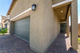 5344 Peacock Lily St in Las Vegas, NV - Building Photo - Building Photo