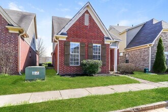 10203 Sterling Ridge Dr in Cordova, TN - Building Photo - Building Photo