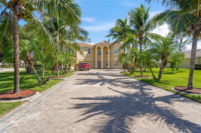 8323 Barton Farms Blvd in Sarasota, FL - Building Photo - Building Photo