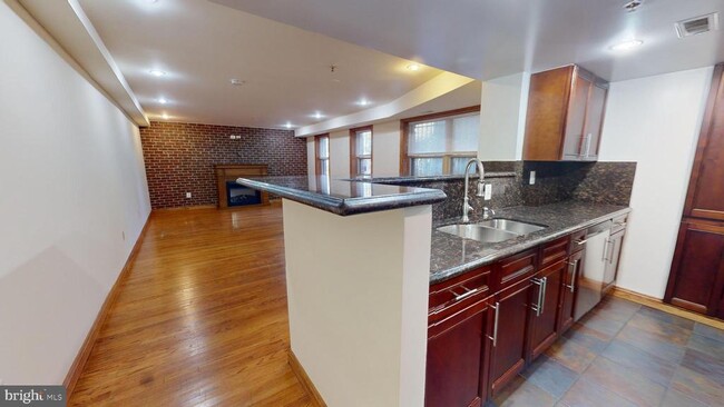 1240 Holbrook Terrace NE in Washington, DC - Building Photo - Building Photo