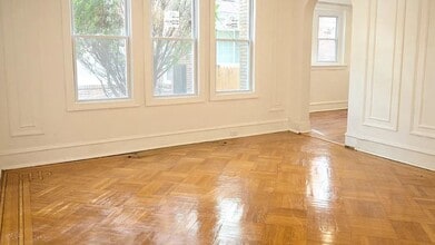 6121 Cobbs Creek Pky in Philadelphia, PA - Building Photo - Building Photo
