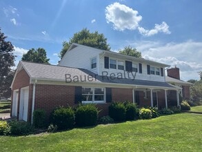53 Clyde Ave in New London, OH - Building Photo - Building Photo