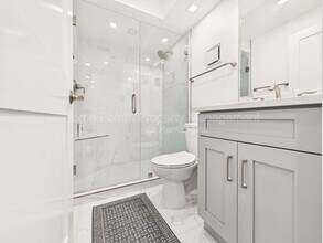 25870 Hickory Blvd in Bonita Springs, FL - Foto de edificio - Building Photo