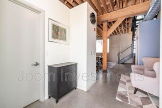 527 Molino St in Los Angeles, CA - Foto de edificio - Building Photo