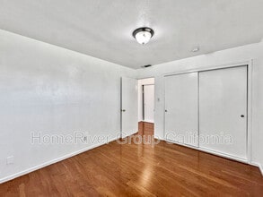 2957 Howe Ave in Sacramento, CA - Building Photo - Building Photo