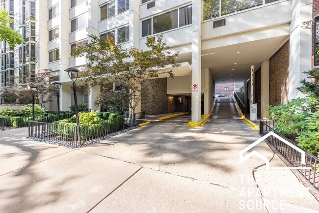 1344 N Dearborn St in Chicago, IL - Building Photo - Building Photo
