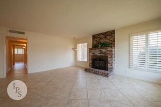 2045 N Archie Ave in Fresno, CA - Building Photo - Building Photo