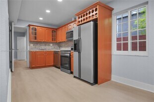 430 SW 15th Rd in Miami, FL - Building Photo