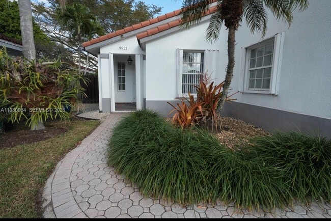 9921 SW 164th Ct in Miami, FL - Building Photo - Building Photo