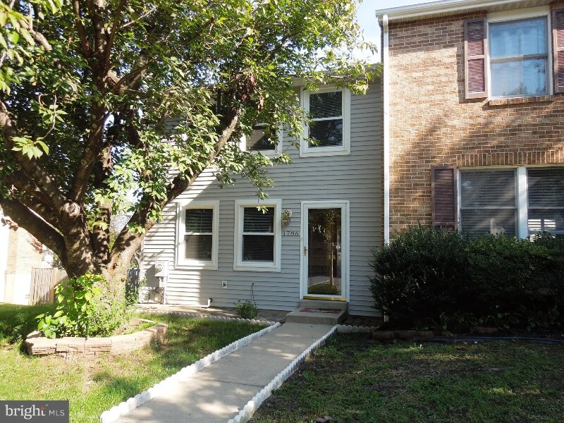 1786 Springfield Ln in Frederick, MD - Building Photo