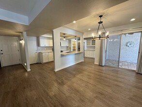 7817 E Pleasant Run in Scottsdale, AZ - Building Photo - Building Photo