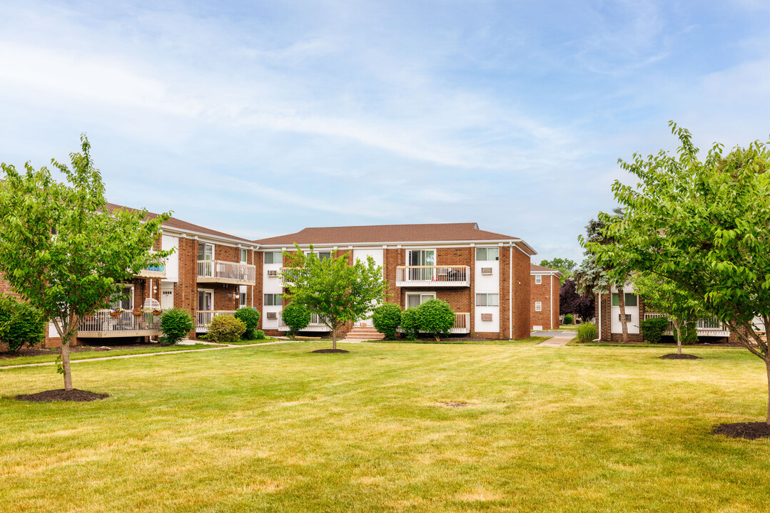 Birchview Gardens in Piscataway, NJ - Building Photo